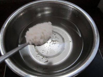 家常腌咸鴨蛋，簡(jiǎn)單鹽與水，個(gè)個(gè)流油起沙，保存一年不壞