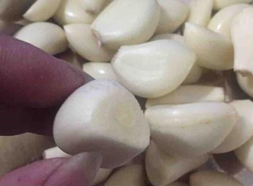 腌制臘八蒜，只加醋大錯特錯！加點“它”，蒜瓣更脆更香